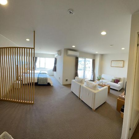 Wisterian Life Club Toba Hotel Buitenkant foto