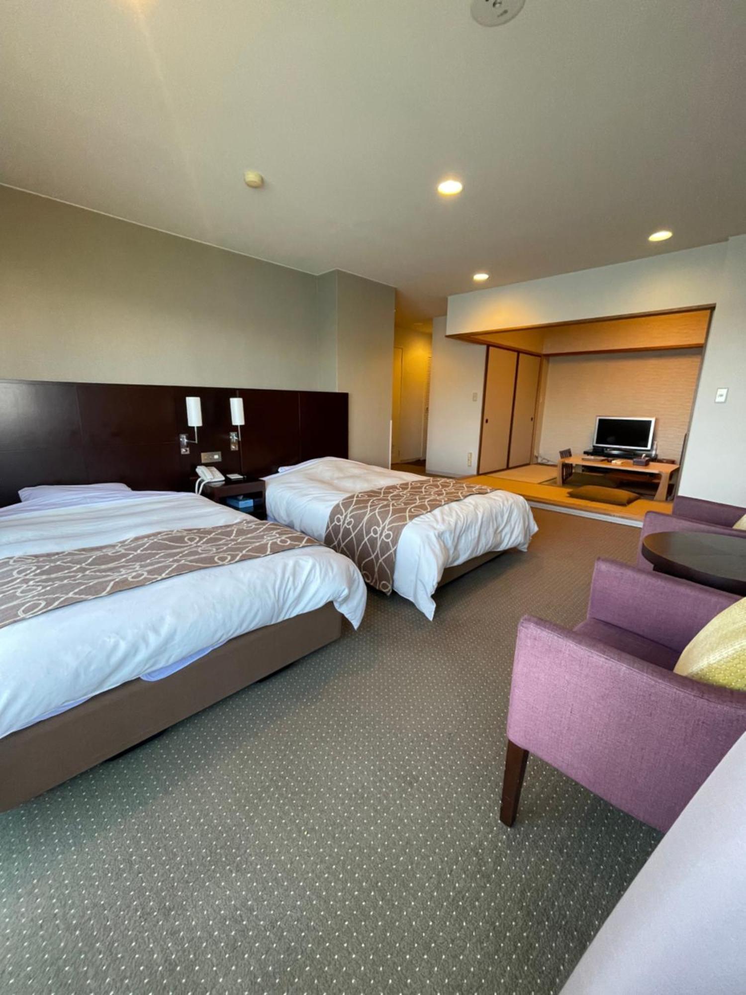 Wisterian Life Club Toba Hotel Buitenkant foto